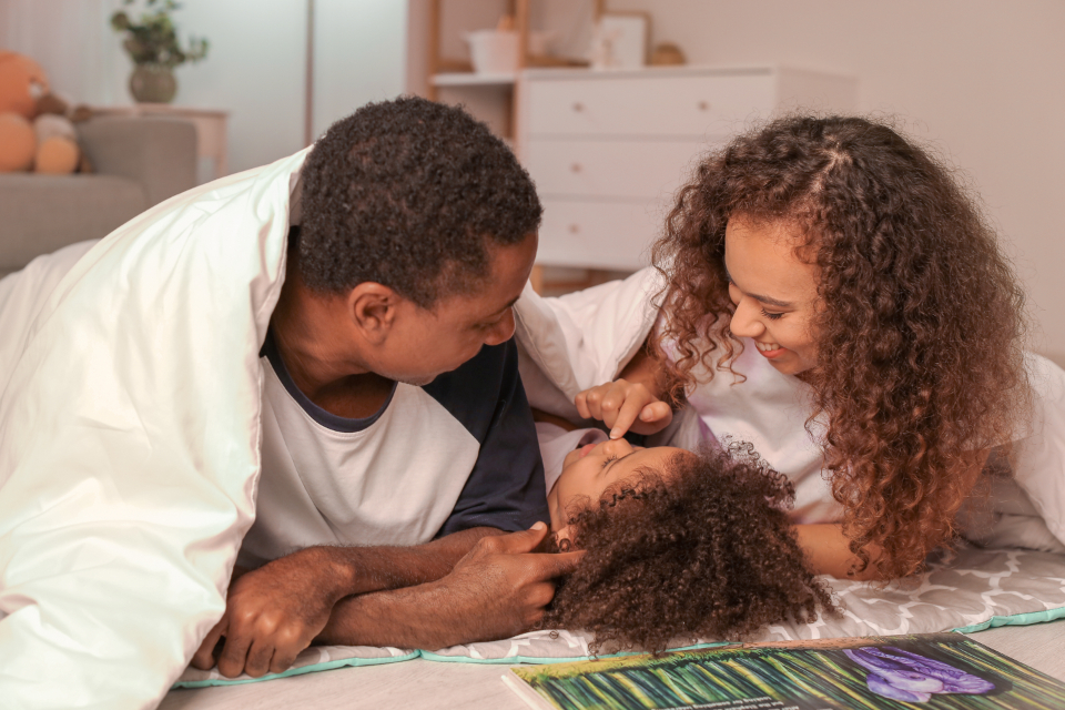 black-family_JSKODYHCAQ black-family_JSKODYHCAQ